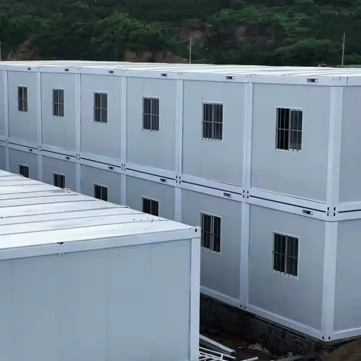 Yeni, yeniden kullanılabilir ve dayanıklı düz paket konteyner evleri ne gibi avantajlar sunuyor?